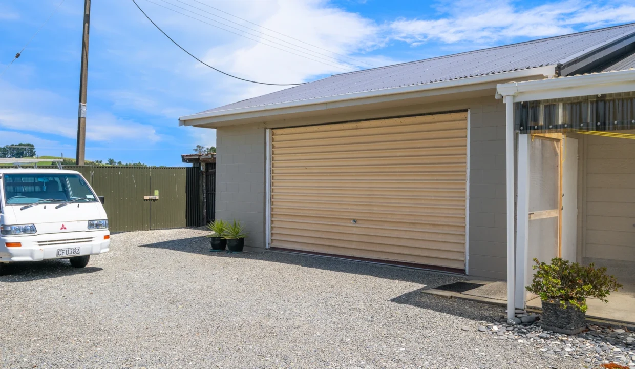 4101-H3194972-119708200__1730751203-109383-7305StateHighway1Exteriors18of19