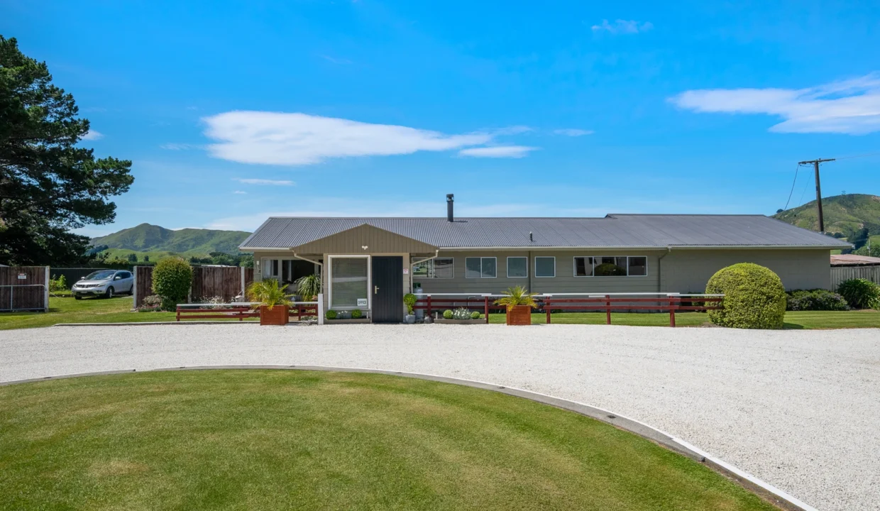 715e-H3194972-119708191__1730751187-108844-7305StateHighway1Exteriors9of19