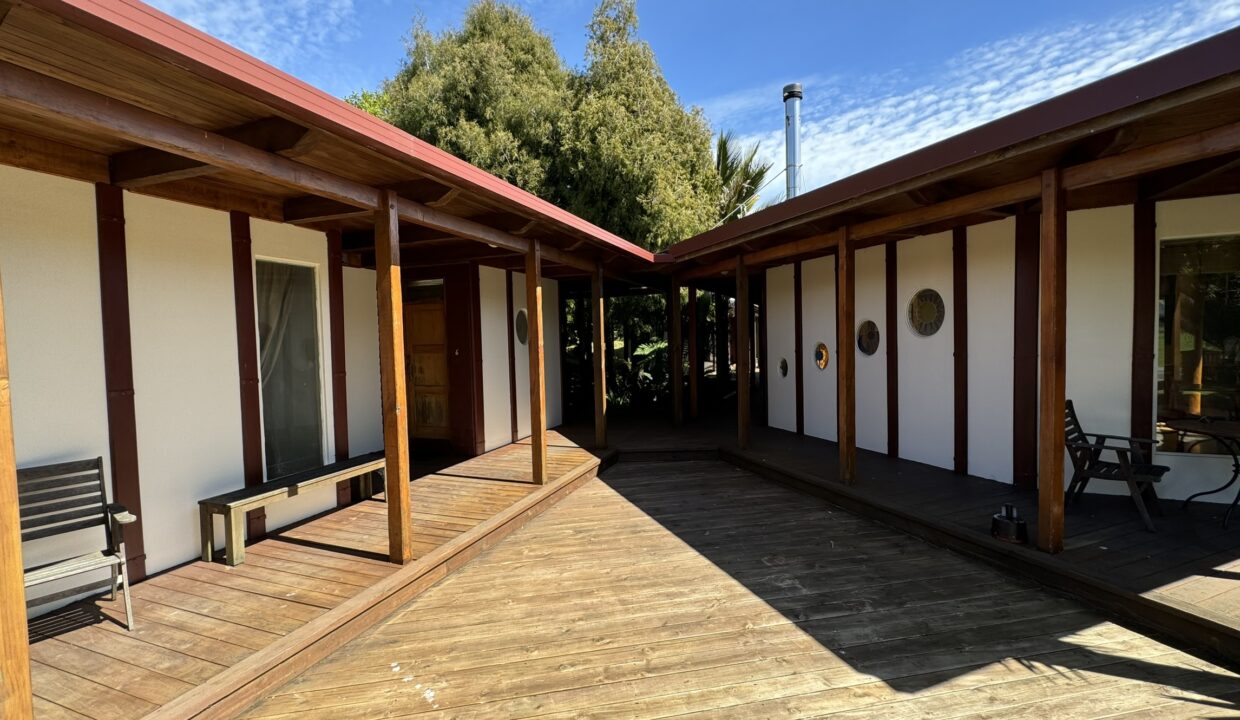 Lodge-External