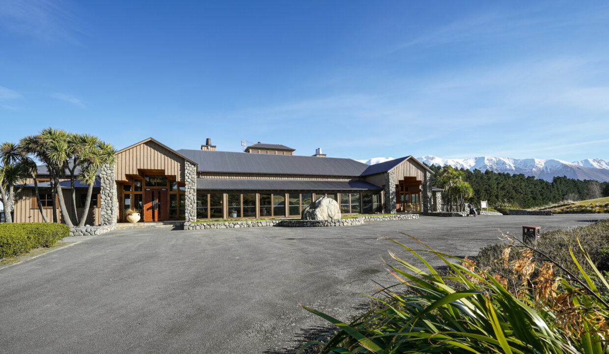 001_Open2view_ID594352-21_Tussock_Ln