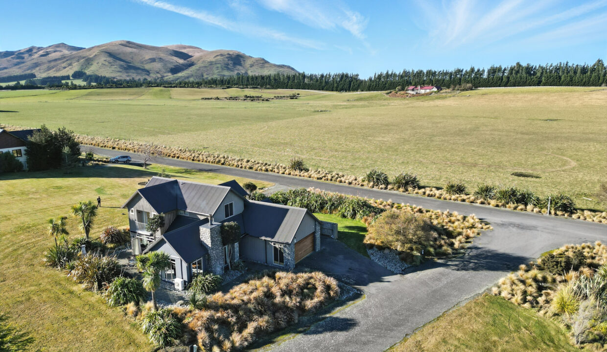 005_Open2view_ID594352-21_Tussock_Ln