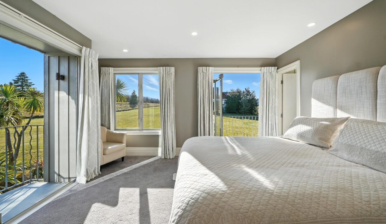 009_Open2view_ID594352-21_Tussock_Ln