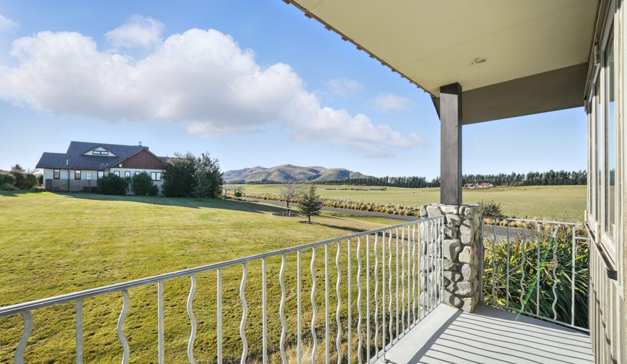010_Open2view_ID594352-21_Tussock_Ln