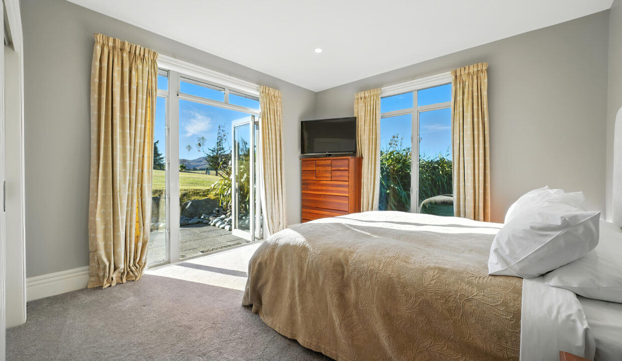 018_Open2view_ID594352-21_Tussock_Ln
