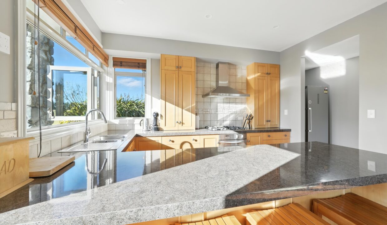 028_Open2view_ID594352-21_Tussock_Ln