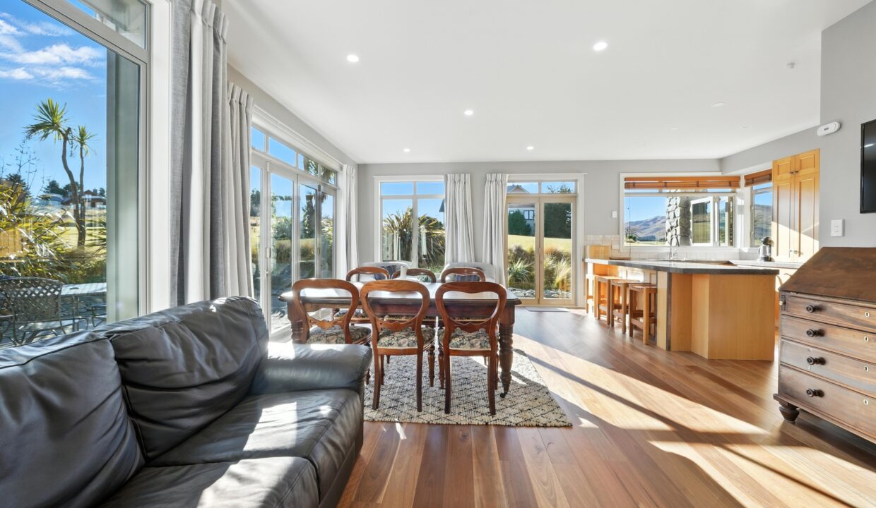 034_Open2view_ID594352-21_Tussock_Ln