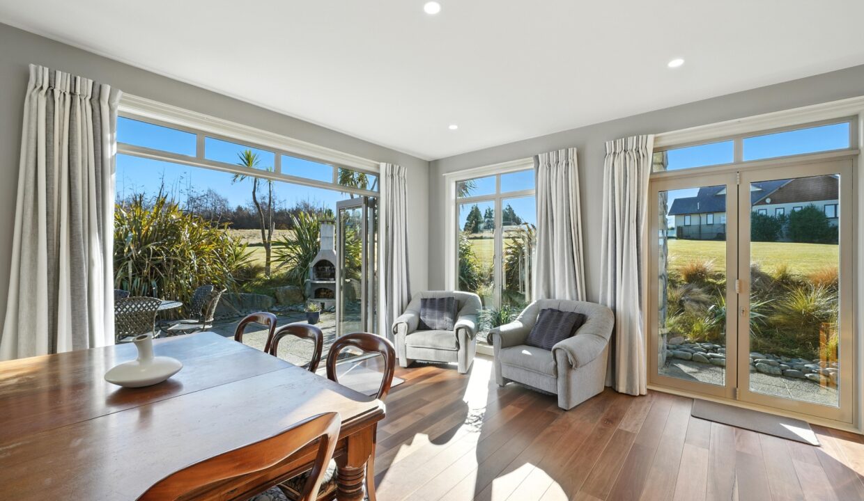 035_Open2view_ID594352-21_Tussock_Ln