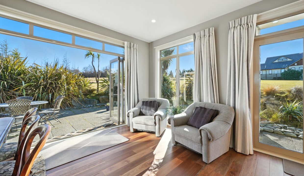 036_Open2view_ID594352-21_Tussock_Ln